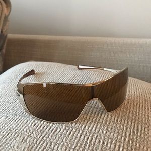 Brand New Oakley Women’s sunglasses